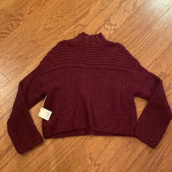 NWT a.n.a oversized, burgundy sweater, super soft size medium - Picture 7 of 10